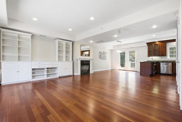 218 South 9, Waltham, MA 02453