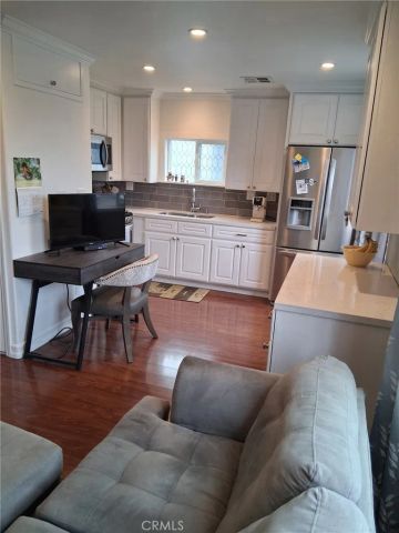 525 Fairfax, Costa Mesa, CA 92627