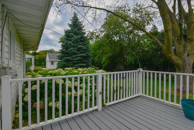 1421 ARGONNE DRIVE, Green Bay, WI 54304
