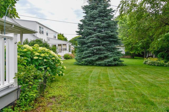 1421 ARGONNE DRIVE, Green Bay, WI 54304