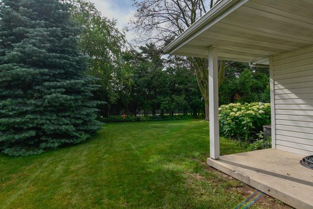 1421 ARGONNE DRIVE, Green Bay, WI 54304