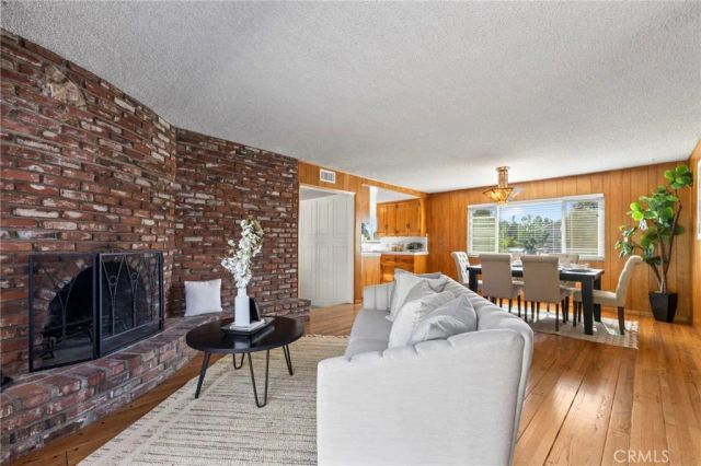 2306 La Sierra Way, Claremont, CA 91711