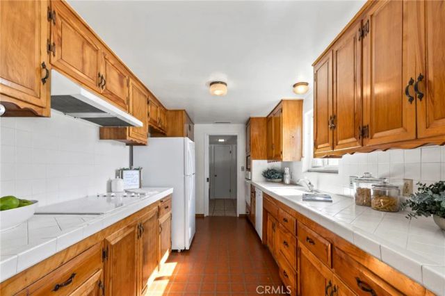 2306 La Sierra Way, Claremont, CA 91711