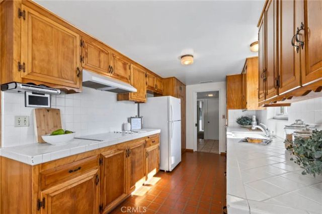 2306 La Sierra Way, Claremont, CA 91711