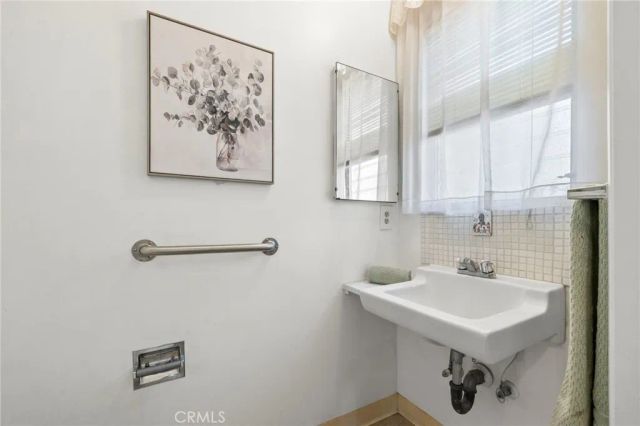 2306 La Sierra Way, Claremont, CA 91711