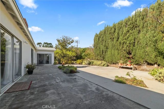 2306 La Sierra Way, Claremont, CA 91711