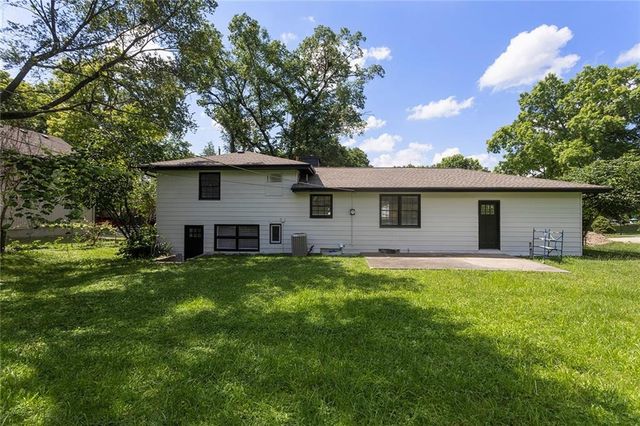 4306 NE 51st Street, Kansas City, MO 64119