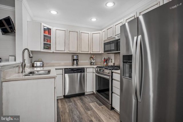 2408 GARNETT DR, Alexandria, VA 22311