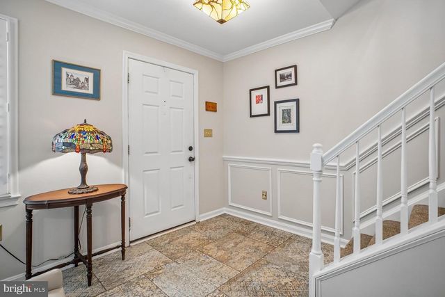 2408 GARNETT DR, Alexandria, VA 22311