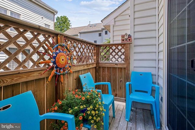 2408 GARNETT DR, Alexandria, VA 22311
