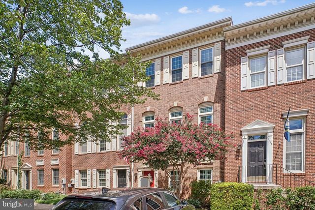 2408 GARNETT DR, Alexandria, VA 22311