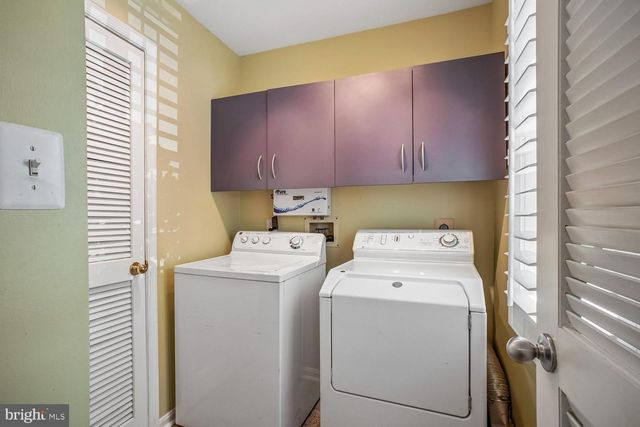 2408 GARNETT DR, Alexandria, VA 22311