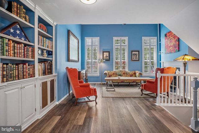 2408 GARNETT DR, Alexandria, VA 22311