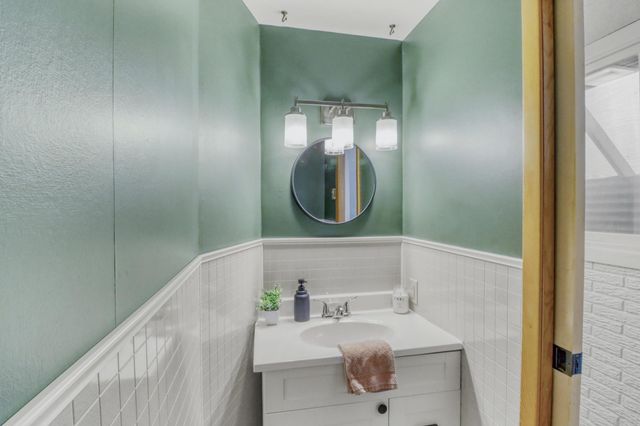 1119 Elm Street S, Moorhead, MN 56560