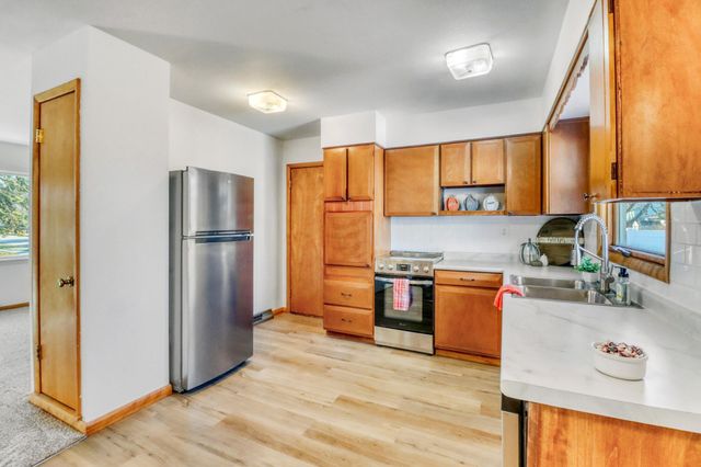 1119 Elm Street S, Moorhead, MN 56560