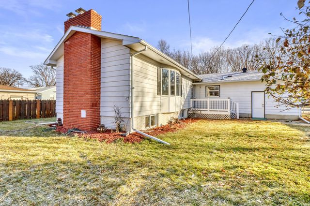 1119 Elm Street S, Moorhead, MN 56560