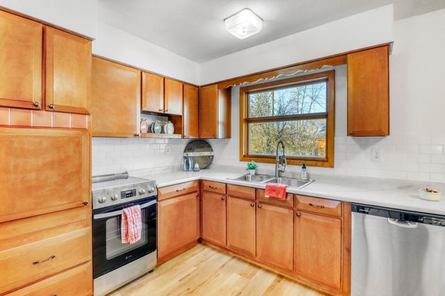 1119 Elm Street S, Moorhead, MN 56560