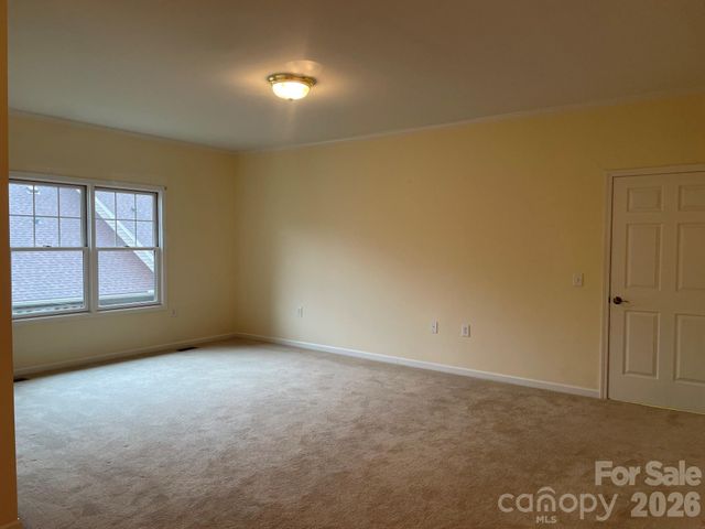 513 26th Avenue NE, Hickory, NC 28601