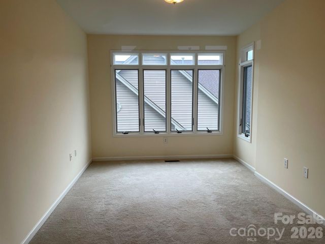 513 26th Avenue NE, Hickory, NC 28601