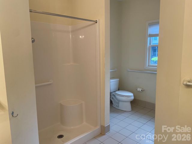 513 26th Avenue NE, Hickory, NC 28601