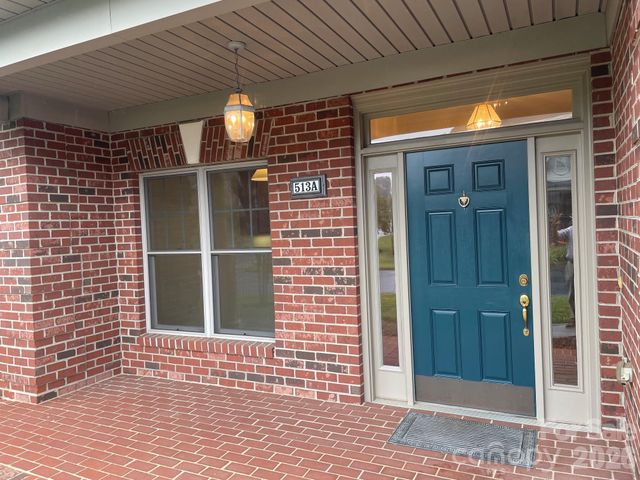 513 26th Avenue NE, Hickory, NC 28601