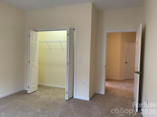 513 26th Avenue NE, Hickory, NC 28601