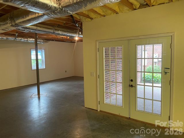 513 26th Avenue NE, Hickory, NC 28601