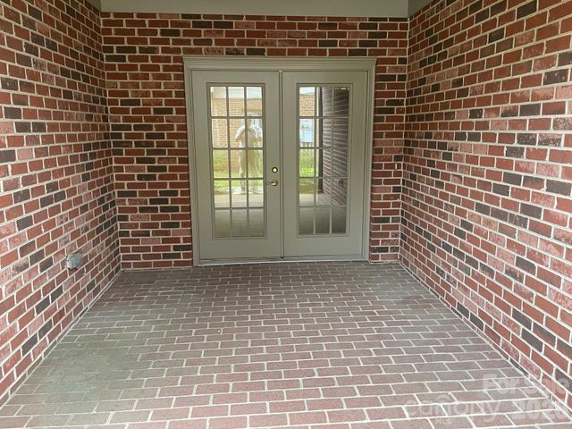 513 26th Avenue NE, Hickory, NC 28601