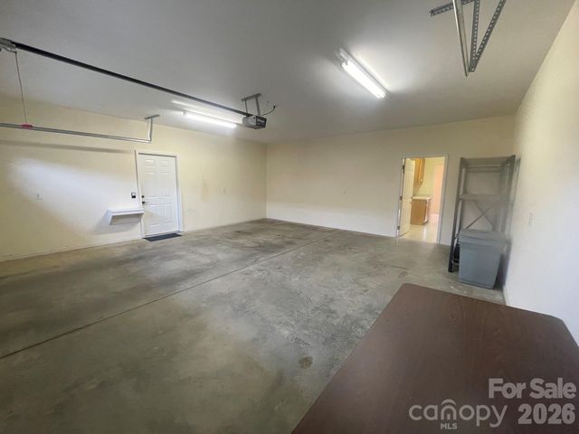 513 26th Avenue NE, Hickory, NC 28601