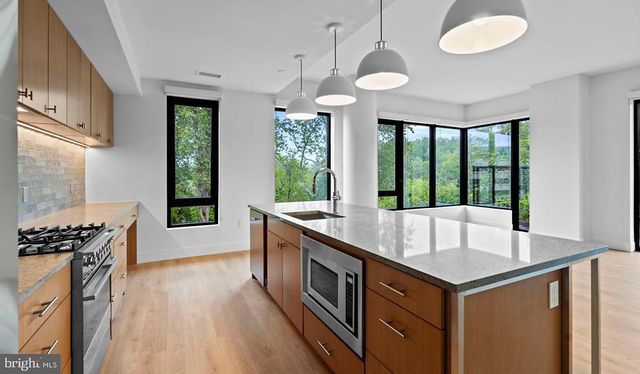 10511 STRATHMORE HALL ST #2B-3A-801, North Bethesda, MD 20852