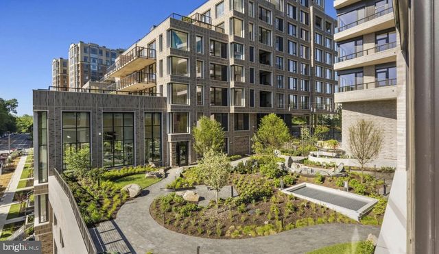 10511 STRATHMORE HALL ST #2B-3A-801, North Bethesda, MD 20852