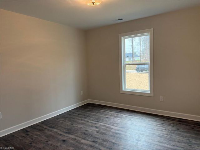 186 Holland Lane, Thomasville, NC 27360