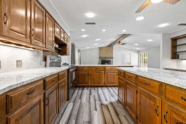 1821 Azalea St, Gilmer, TX 75644