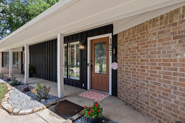 1821 Azalea St, Gilmer, TX 75644
