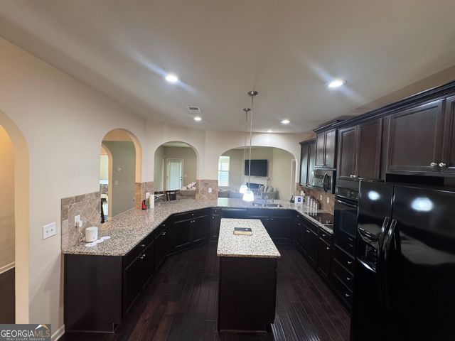 549 Harmony Way, Locust Grove, GA 30248