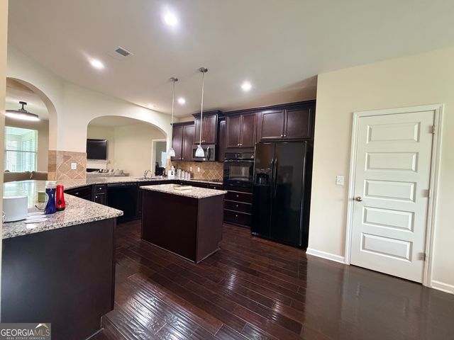 549 Harmony Way, Locust Grove, GA 30248