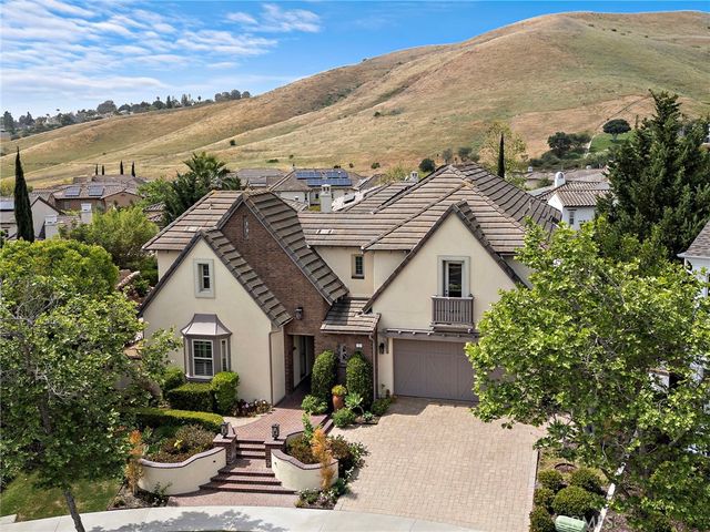 5 Cambridge Road, Ladera Ranch, CA 92694