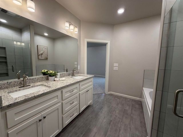 2606 SW 68th St, Lawton, OK 73505