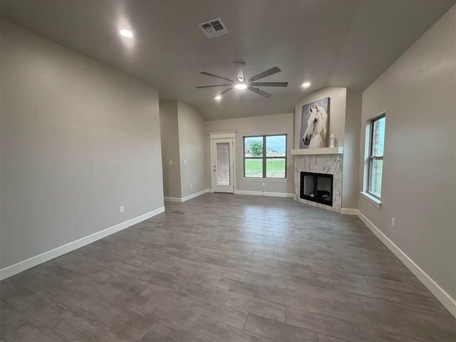 2606 SW 68th St, Lawton, OK 73505