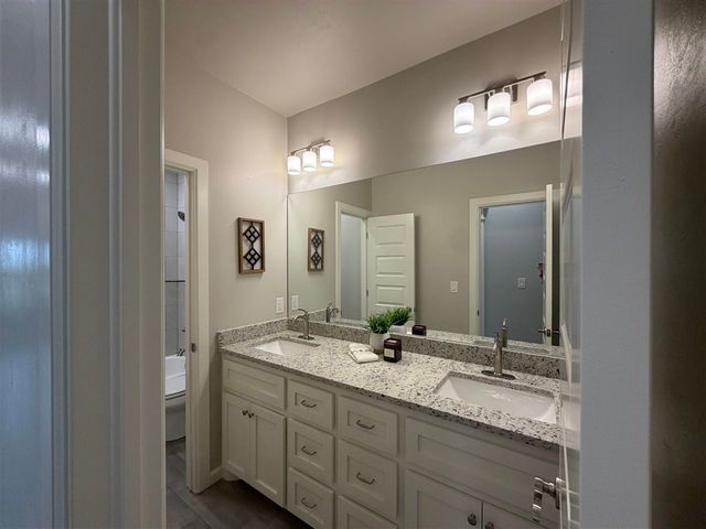2606 SW 68th St, Lawton, OK 73505