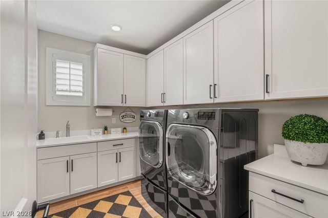 14 Autumn Palm Avenue, Henderson, NV 89011