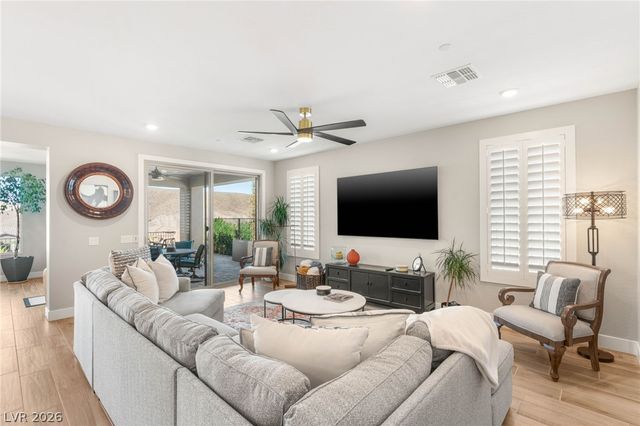 14 Autumn Palm Avenue, Henderson, NV 89011