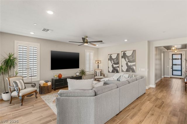 14 Autumn Palm Avenue, Henderson, NV 89011
