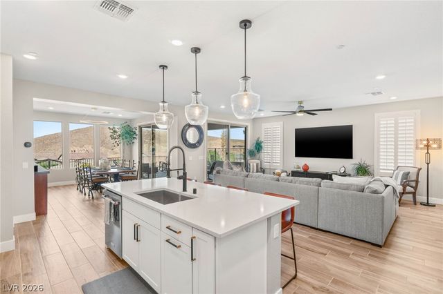 14 Autumn Palm Avenue, Henderson, NV 89011