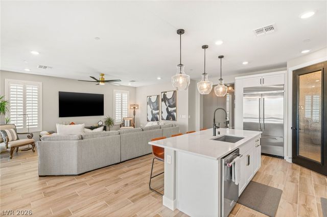 14 Autumn Palm Avenue, Henderson, NV 89011