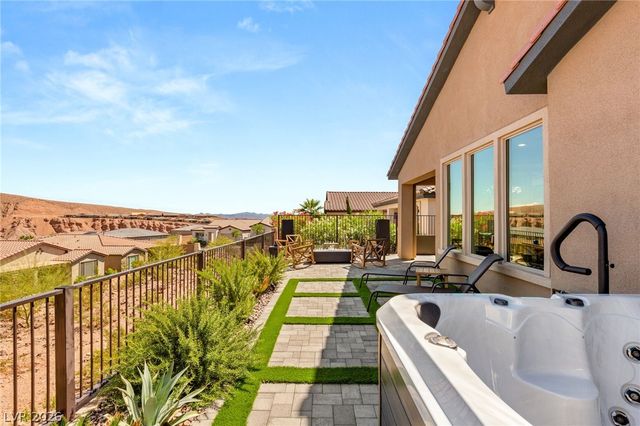 14 Autumn Palm Avenue, Henderson, NV 89011
