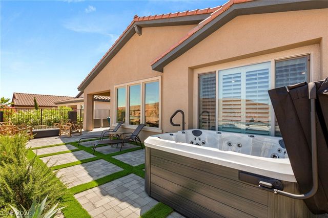 14 Autumn Palm Avenue, Henderson, NV 89011