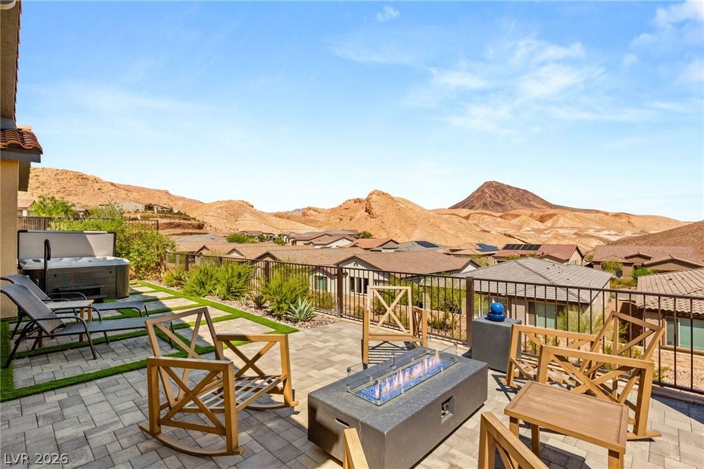 14 Autumn Palm Avenue, Henderson, NV 89011