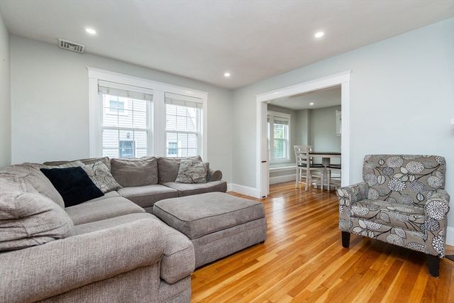 171 Milton St, Quincy, MA 02170