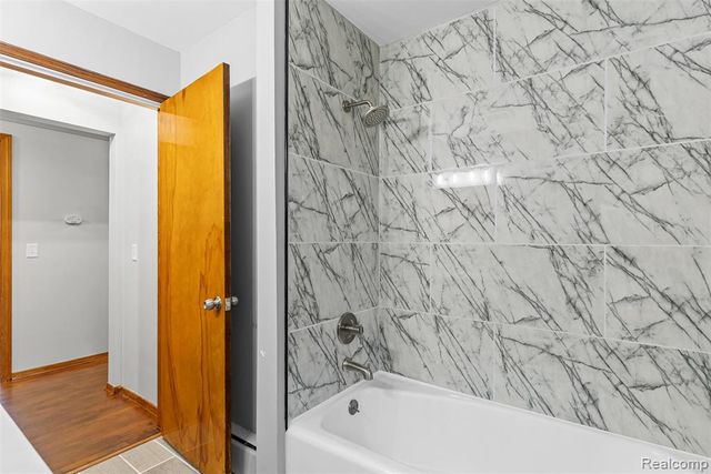 6079 Lennon Road, Swartz Creek, MI 48473